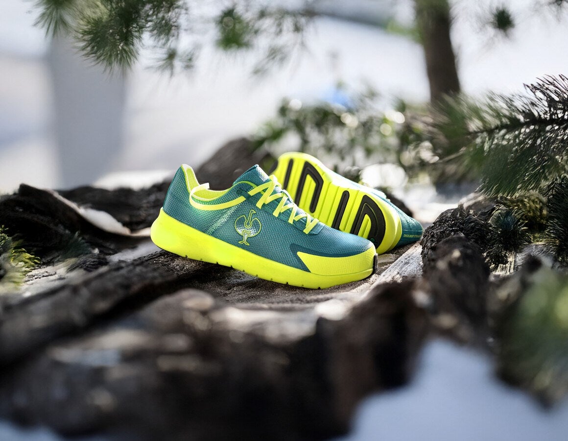 Main action image SB Safety shoes e.s. Taupo low emeraldgreen/high-vis yellow