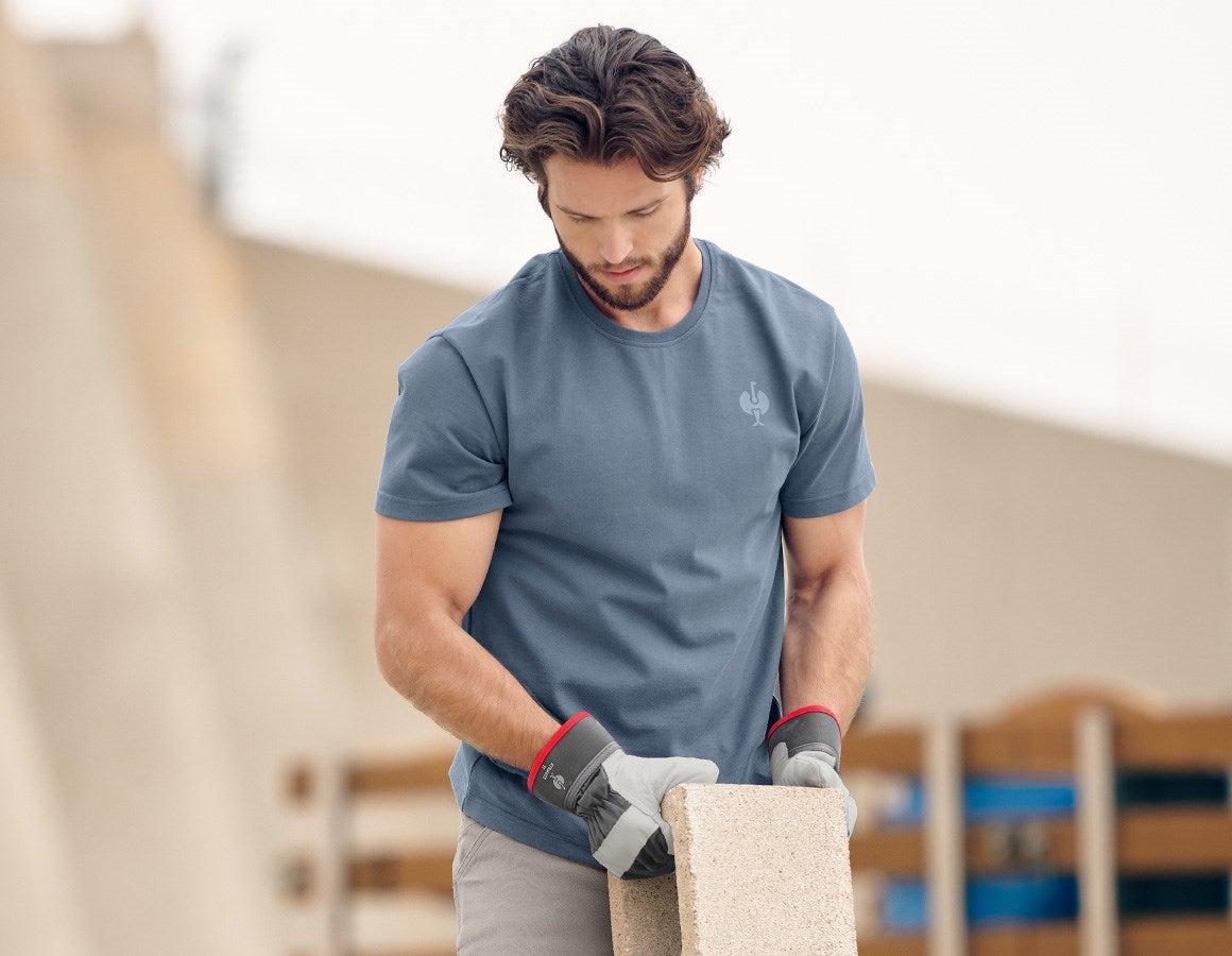 Main action image T-shirt heavy e.s.iconic oxidblue