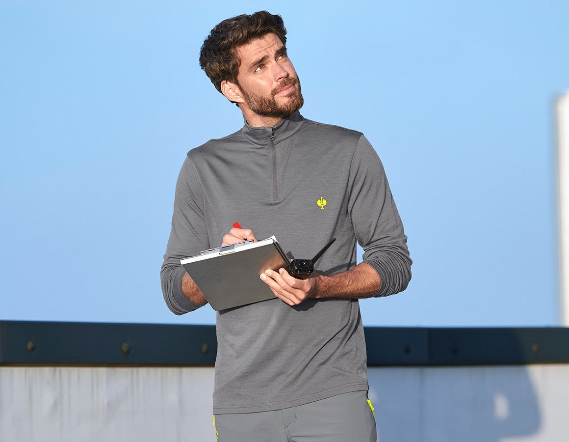 Main action image Troyer Merino e.s.trail basaltgrey/acid yellow